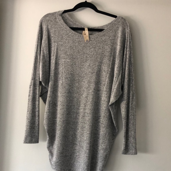 Heathered Grey Dolman Top - Picture 1 of 1